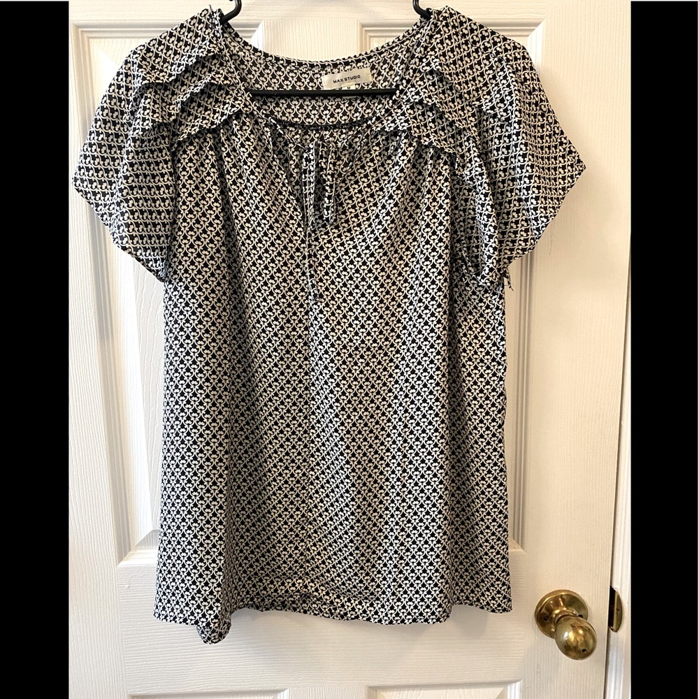 Max studio boho flutter sleeve top